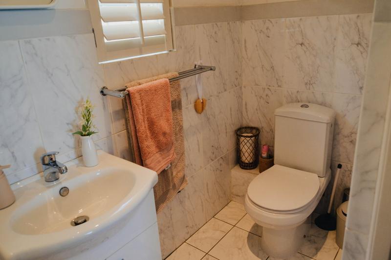 4 Bedroom Property for Sale in Simons Kloof Western Cape